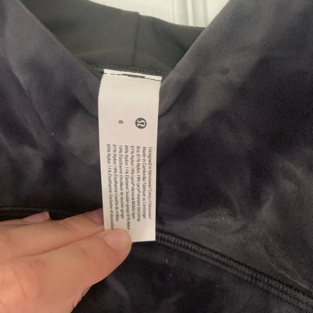 Lululemon sports bra